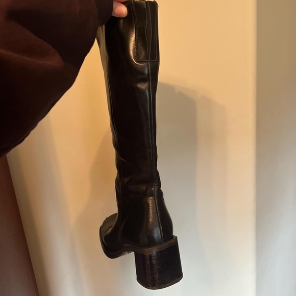 leather heeled boots - Picture 7 of 9